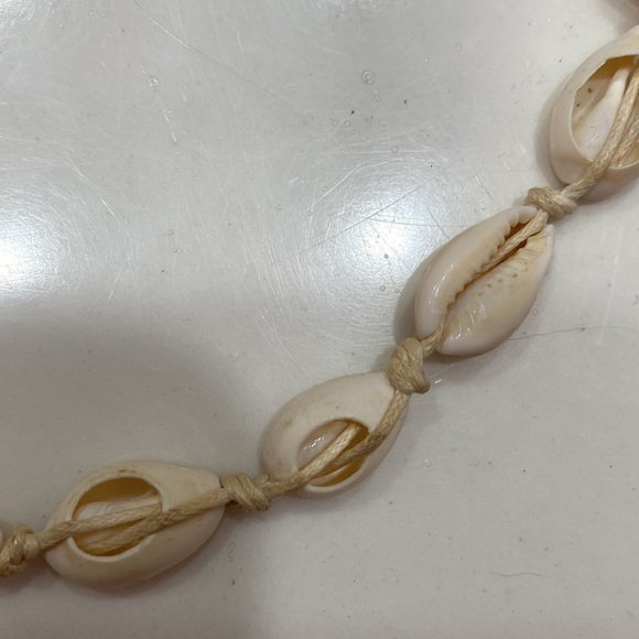 LOT of boho cowrie shell jewelry - Picture 7 of 9